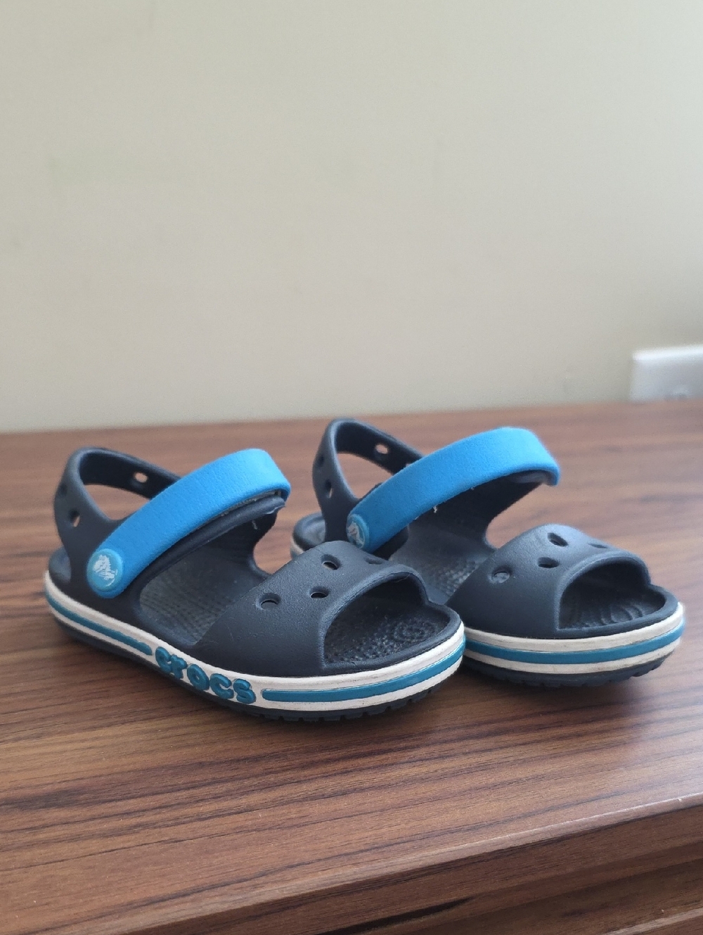 CROCS Kids Navy and Bright Blue Strap Sandals